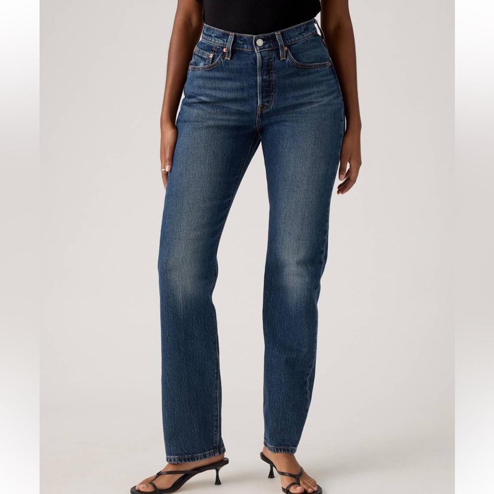 Levi's Premium 501® Curve Jeans in Dark Wash Long 34 Inseam